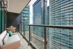 2102 - 223 REDPATH AVENUE  Toronto, ON M4P 0E8