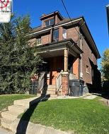 LOWER - 563 OSSINGTON AVENUE  Toronto, ON M6G 3T4