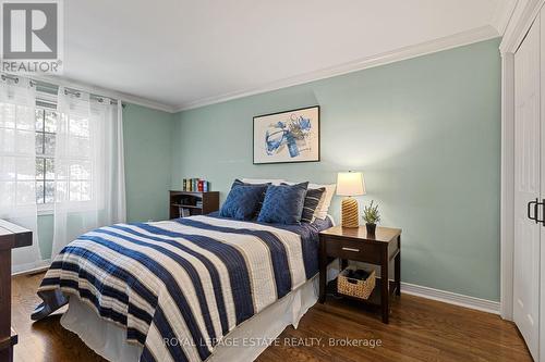 4231 Dunvegan Road, Burlington, ON - Indoor Photo Showing Bedroom
