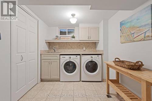 4231 Dunvegan Road, Burlington, ON - Indoor Photo Showing Laundry Room
