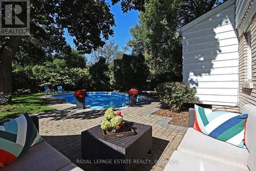 4231 Dunvegan Road, Burlington, ON - Outdoor