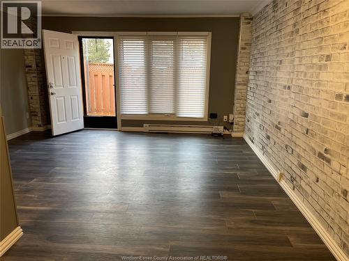 6704 Roseville Garden Drive, Windsor, ON - Indoor Photo Showing Other Room