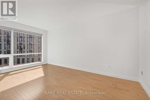 310 - 1001 Bay Street, Toronto, ON - Indoor Photo Showing Other Room