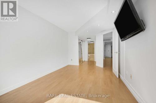 310 - 1001 Bay Street, Toronto, ON - Indoor Photo Showing Other Room