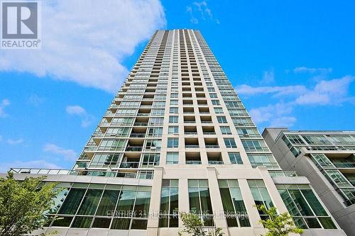 406 - 120 HOMEWOOD AVENUE  Toronto, ON M4Y 2J3