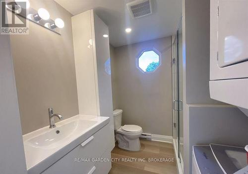 5 - 15 John Street, St. Catharines (Port Dalhousie), ON - Indoor Photo Showing Bathroom