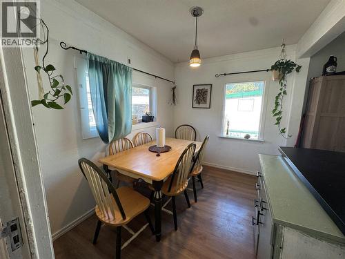 419 Ritchie St, Kimberley, BC - Indoor Photo Showing Dining Room
