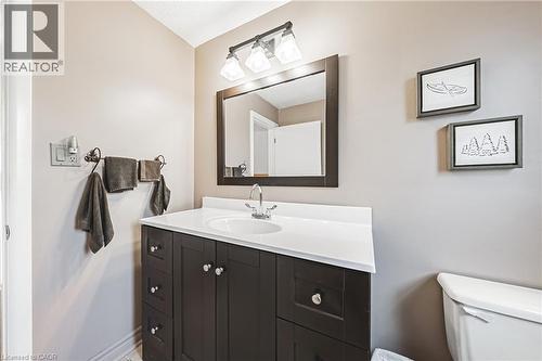 31 Buchanan Street, Hamilton, ON - Indoor Photo Showing Bathroom