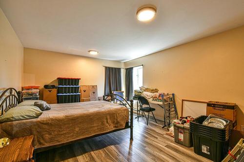Chambre à coucher - 33 410E Avenue, Saint-Hippolyte, QC - Indoor Photo Showing Bedroom