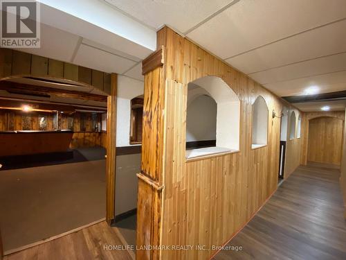 6986 Centennial Street, Niagara Falls, ON - Indoor