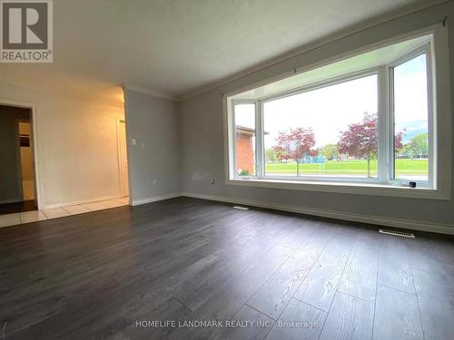 6986 Centennial Street, Niagara Falls, ON - Indoor Photo Showing Other Room