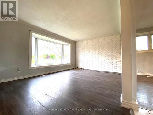 6986 Centennial Street, Niagara Falls, ON - Indoor Photo Showing Other Room