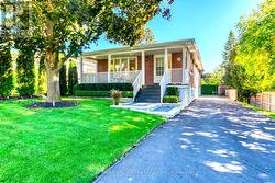 1 LAURENTIDE AVENUE  Aurora, ON L4G 3B3