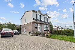 3615 Rue Perras  Longueuil (Saint-Hubert), QC J3Y 7S2