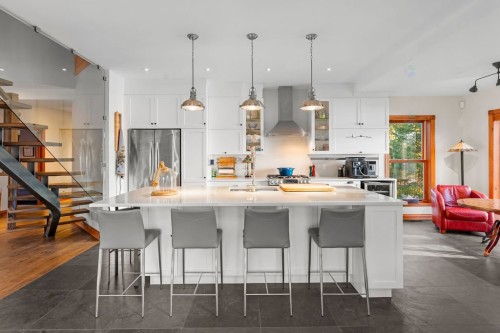 Cuisine - 200 Ch. De Villandry, Saint-Adolphe-D'Howard, QC - Indoor Photo Showing Kitchen With Upgraded Kitchen