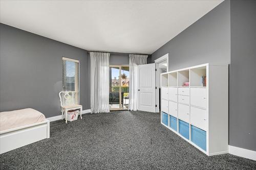 12815 Shoreline Drive, Lake Country, BC - Indoor Photo Showing Bedroom