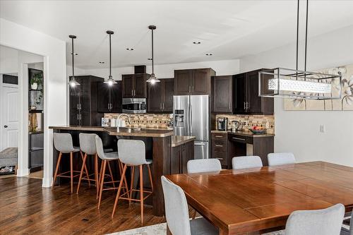 12815 Shoreline Drive, Lake Country, BC - Indoor Photo Showing Dining Room