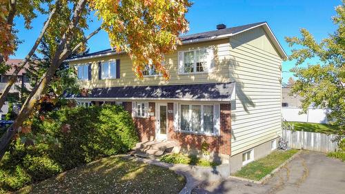 243 Rue Guyon  Saint-Eustache, QC J7P 4L2