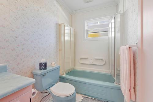 Bathroom - 243 Rue Guyon, Saint-Eustache, QC - Indoor Photo Showing Bathroom