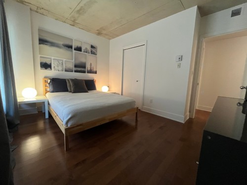 Chambre à coucher principale - 512-1450 Rue Parthenais, Montréal (Ville-Marie), QC - Indoor Photo Showing Bedroom