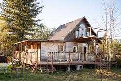 42 Ch. du Lac-Lawless  Litchfield, QC J0X 1K0