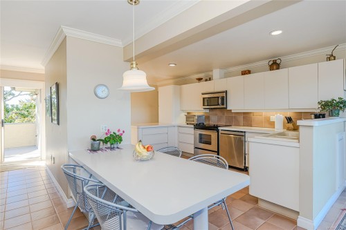 4727 Treetop Hts, Saanich, BC 