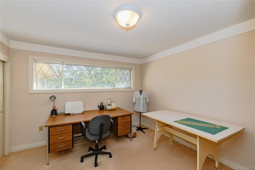 4727 Treetop Hts, Saanich, BC 