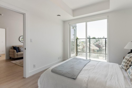 212-258 Helmcken Rd, View Royal, BC - Indoor Photo Showing Bedroom