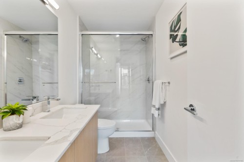 212-258 Helmcken Rd, View Royal, BC - Indoor Photo Showing Bathroom