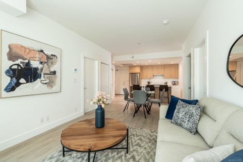 212-258 Helmcken Rd, View Royal, BC - Indoor Photo Showing Living Room