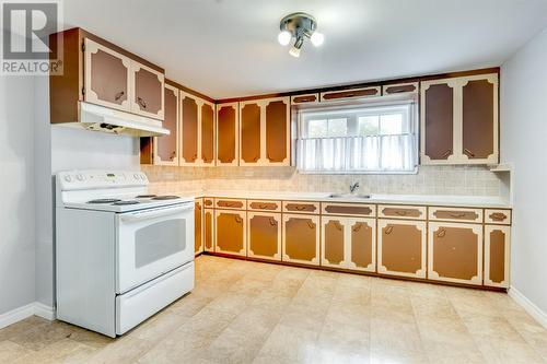 587 Conception Bay Highway, Spaniards, NL - Indoor Photo Showing Kitchen