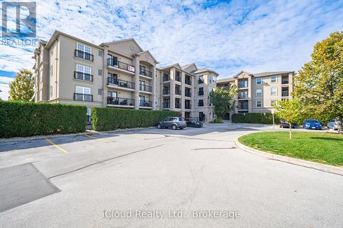 111 - 2035 APPLEBY LINE  Burlington, ON L7L 7G8