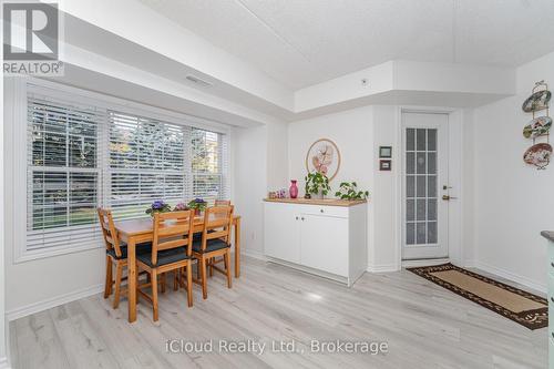 111 - 2035 Appleby Line, Burlington, ON - Indoor Photo Showing Dining Room
