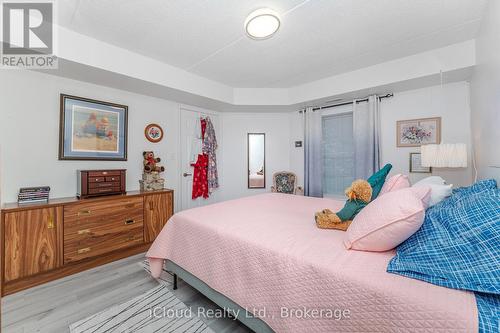 111 - 2035 Appleby Line, Burlington, ON - Indoor Photo Showing Bedroom