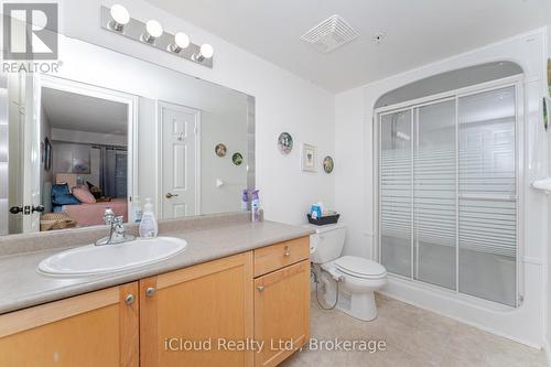 111 - 2035 Appleby Line, Burlington, ON - Indoor Photo Showing Bathroom