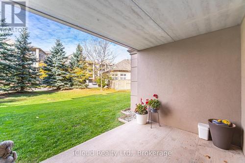 111 - 2035 Appleby Line, Burlington, ON - Outdoor