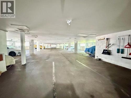 298 Yorkton Avenue Unit# 109, Penticton, BC - Indoor Photo Showing Garage