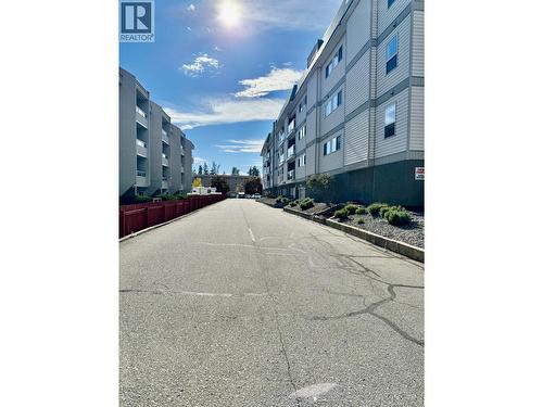 298 Yorkton Avenue Unit# 109, Penticton, BC - Outdoor