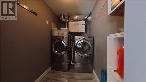 29 Vankoughnet  St. E., Little Current, ON - Indoor Photo Showing Laundry Room