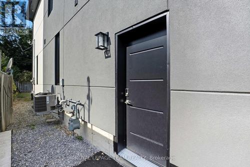 984 Watson Street, Ottawa, ON - Outdoor With Exterior