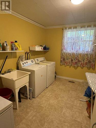 377 J. R. Smallwood Boulevard, Gambo, NL - Indoor Photo Showing Laundry Room