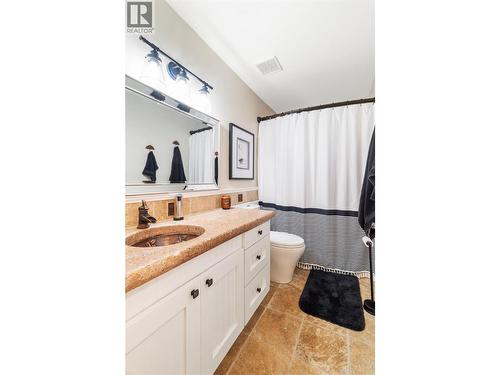 6400 Spencer Road Unit# 17, Kelowna, BC - Indoor Photo Showing Bathroom