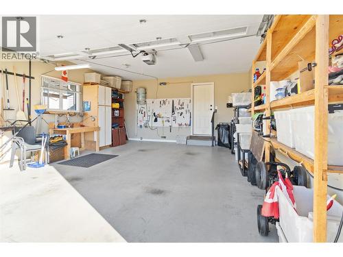 6400 Spencer Road Unit# 17, Kelowna, BC - Indoor Photo Showing Garage