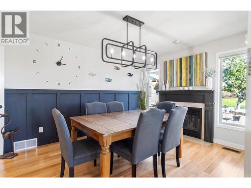6400 Spencer Road Unit# 17, Kelowna, BC - Indoor Photo Showing Dining Room