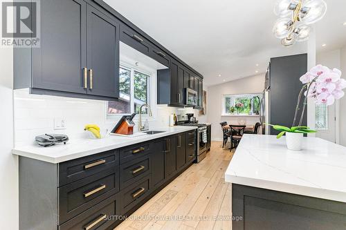 1037 Leilani Drive, Mississauga, ON - Indoor Photo Showing Kitchen
