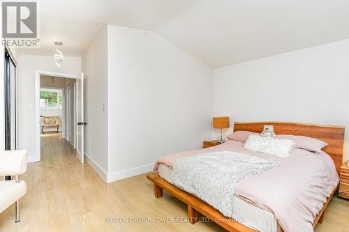 1037 Leilani Drive, Mississauga, ON - Indoor Photo Showing Bedroom