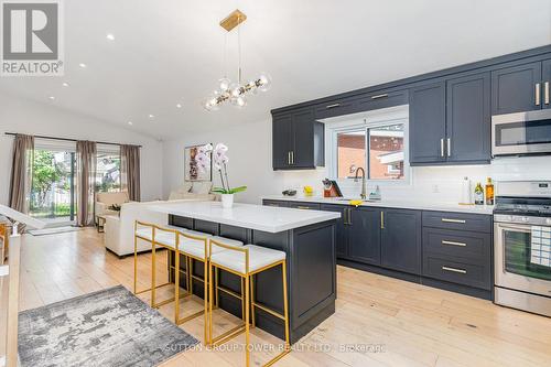 1037 Leilani Drive, Mississauga, ON - Indoor Photo Showing Kitchen With Upgraded Kitchen