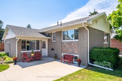 24 Lesbury Avenue  Brampton, ON L6W 3A4