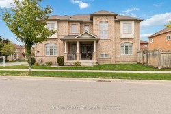 573 Gardenbrook Avenue  Oakville, ON L6M 0P5