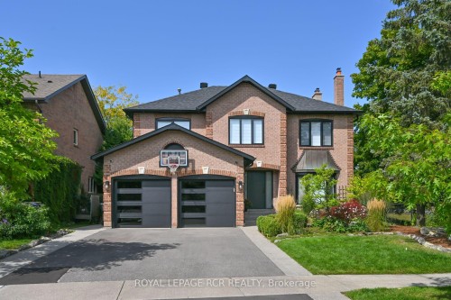 26 Christie Drive  Brampton, ON L6Z 3J4